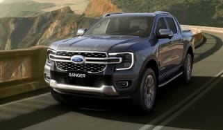 Ford Ranger Platinum - front tracking